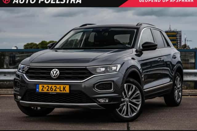 Volkswagen T-Roc (2019) thumbnail 1