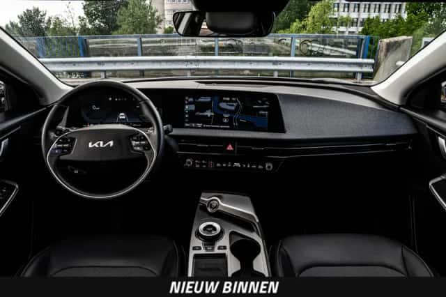 Kia EV6 (2024) thumbnail 3