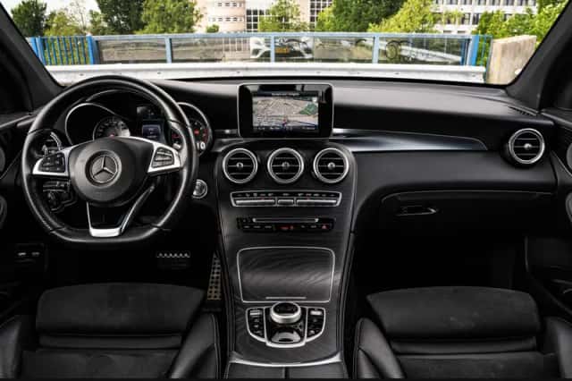 Mercedes-Benz GLC-Klasse (2018) thumbnail 2