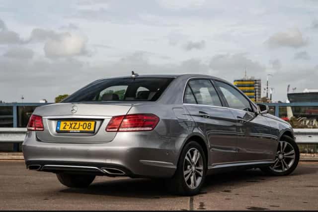 Mercedes-Benz E-Klasse (2013) thumbnail 3