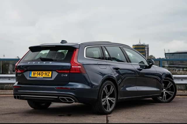 Volvo V60 (2020) thumbnail 3