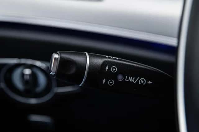 Mercedes-Benz E-Klasse (2016) thumbnail 6