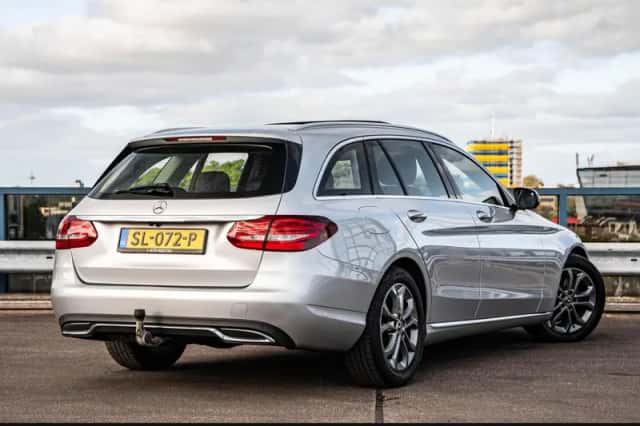 Mercedes-Benz C-Klasse (2017) thumbnail 3