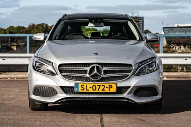 Mercedes-Benz C-Klasse (2017) thumbnail 4