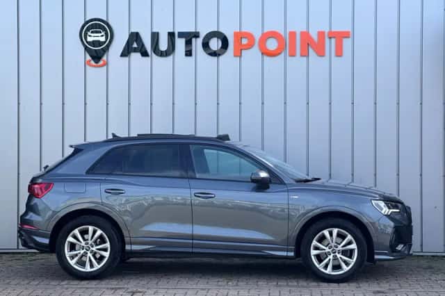 Audi Q3 (2022) thumbnail 6