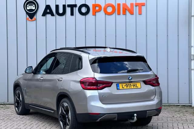 BMW iX3 (2021) thumbnail 6