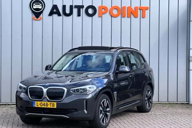 BMW iX3 (2021) thumbnail 3