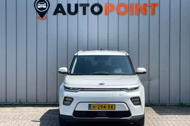 Kia Soul EV (2020) thumbnail 3
