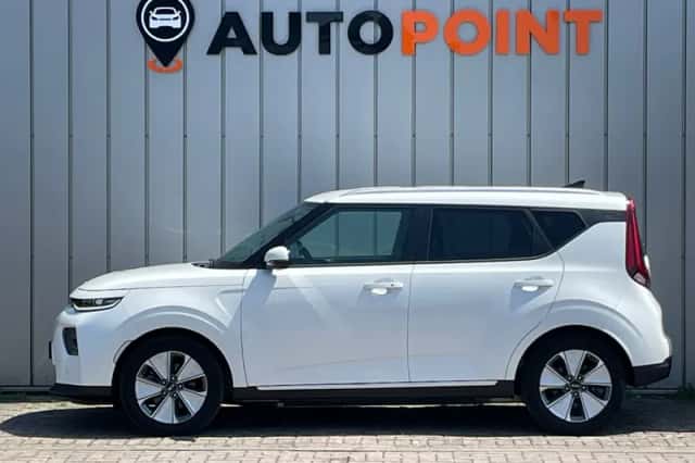 Kia Soul EV (2020) thumbnail 4