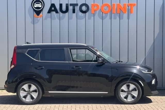 Kia Soul EV (2020) thumbnail 3