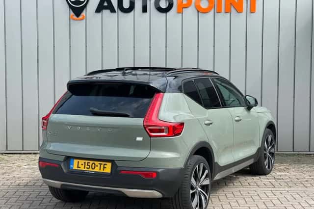 Volvo XC40 (2021) thumbnail 5