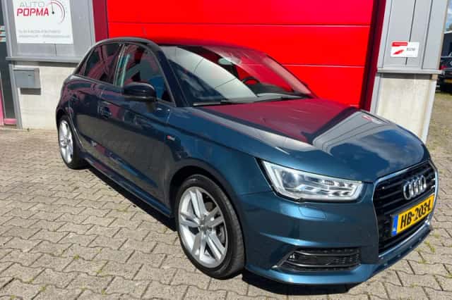 Audi A1 (2015) thumbnail 2