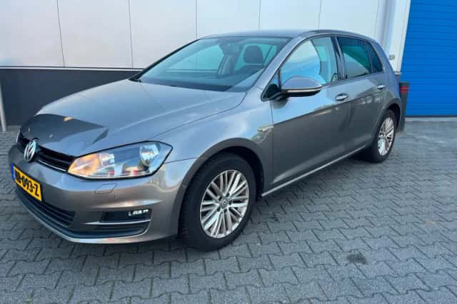 Volkswagen Golf (2014) thumbnail 1