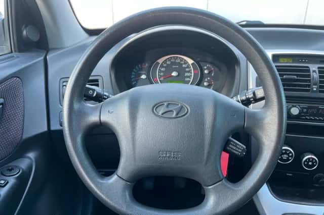 Hyundai Tucson (2009) thumbnail 5