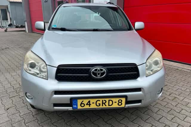 Toyota RAV4 (2008) thumbnail 5