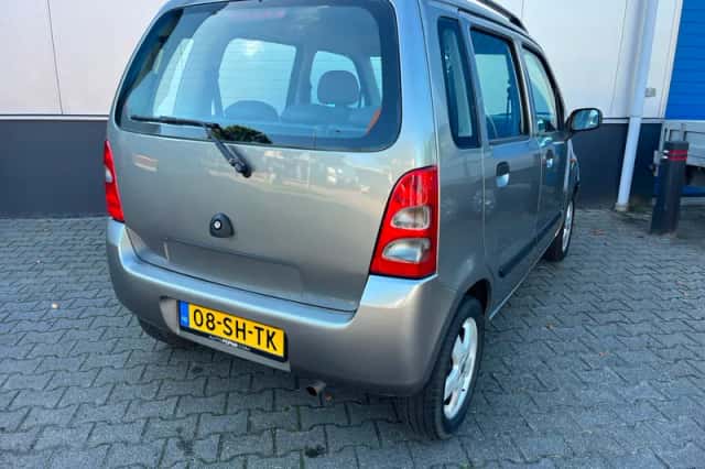 Suzuki Wagon R+ (2006) thumbnail 2