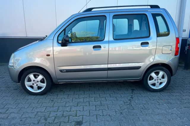 Suzuki Wagon R+ (2006) thumbnail 3