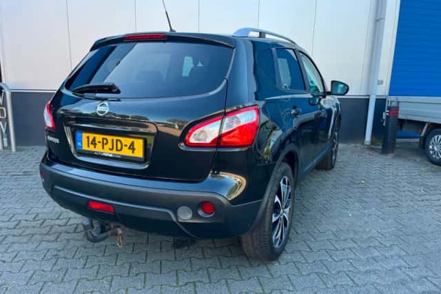 Nissan Qashqai (2011) thumbnail 2