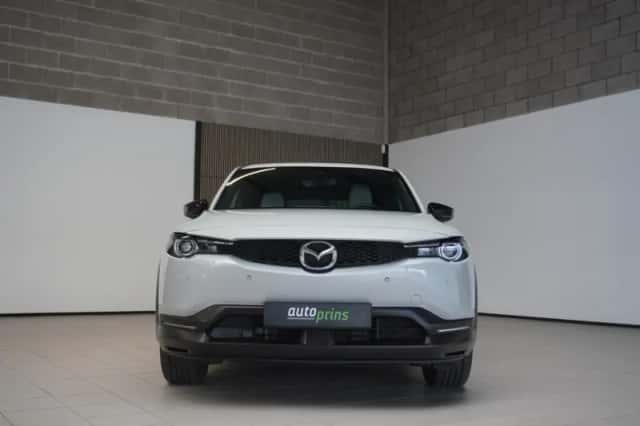Mazda MX-30 (2021) thumbnail 2