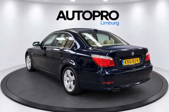BMW 5-Serie (2008) thumbnail 2