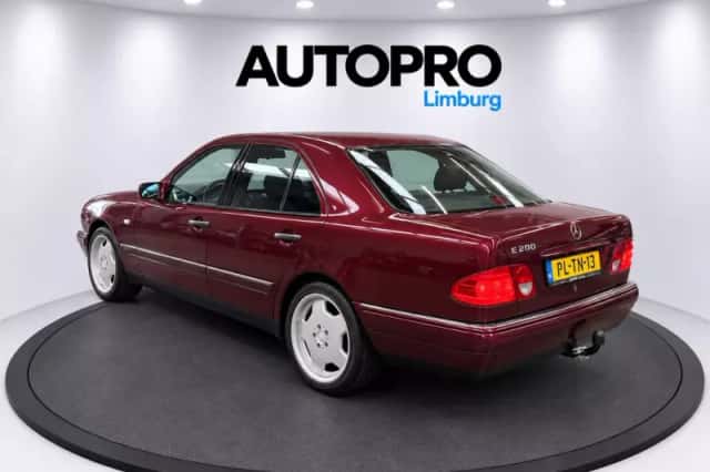 Mercedes-Benz E-Klasse (1996) thumbnail 2