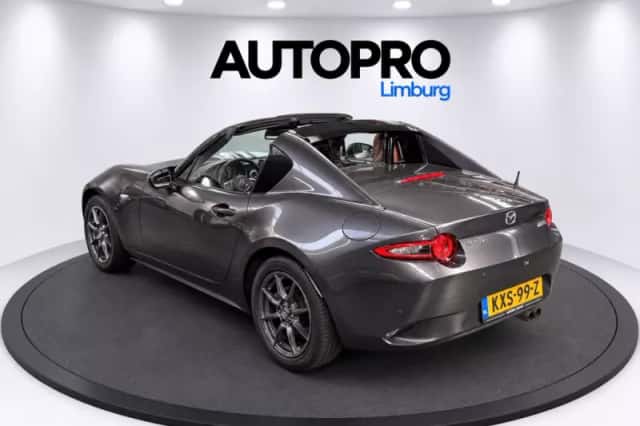 Mazda MX-5 (2020) thumbnail 2