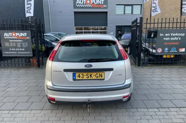 Ford Focus (2006) thumbnail 6