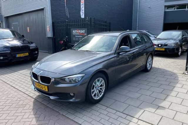 BMW 3-Serie (2013) thumbnail 1