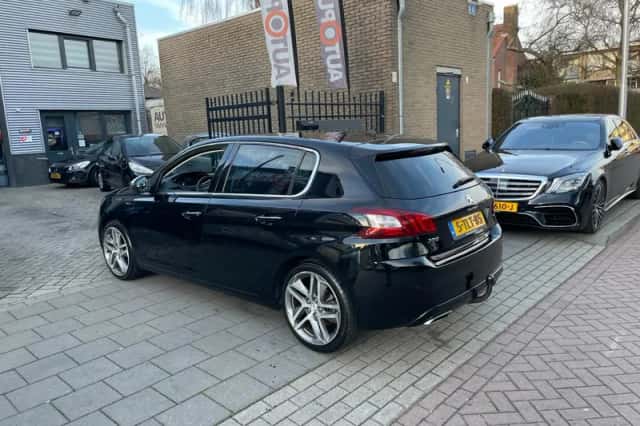 Peugeot 308 (2014) thumbnail 6