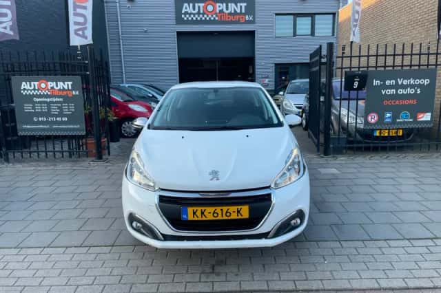Peugeot 208 (2016) thumbnail 2