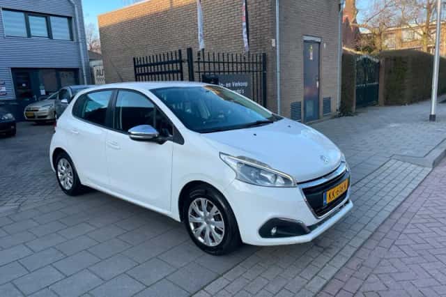 Peugeot 208 (2016) thumbnail 3