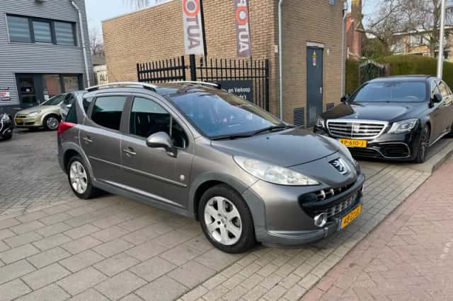 Peugeot 207 (2008) thumbnail 3