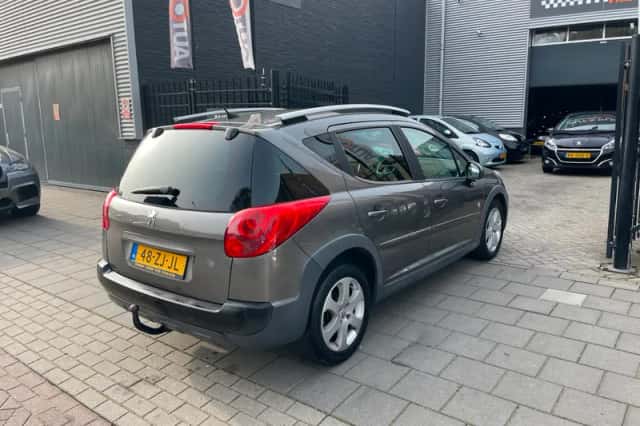 Peugeot 207 (2008) thumbnail 4