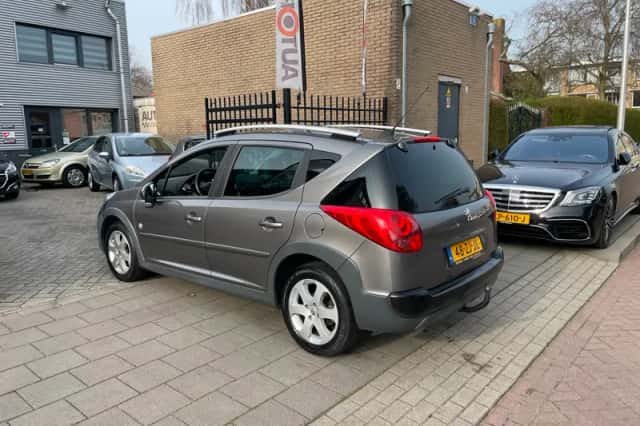 Peugeot 207 (2008) thumbnail 6