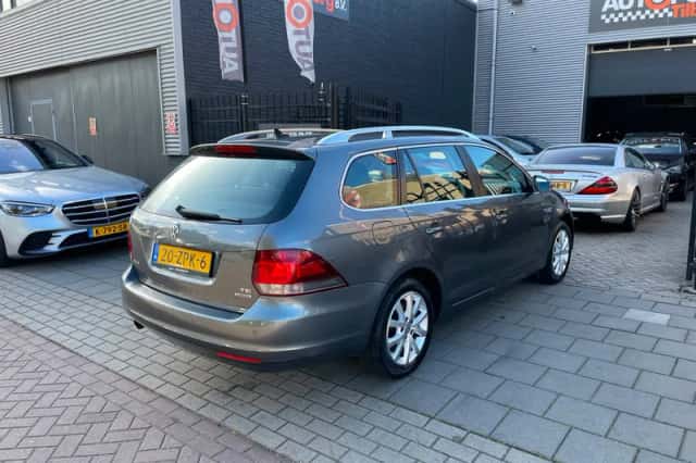Volkswagen Golf (2013) thumbnail 4