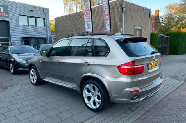 BMW X5 (2008) thumbnail 6