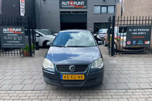 Volkswagen Polo (2007) thumbnail 2