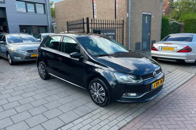 Volkswagen Polo (2014) thumbnail 3