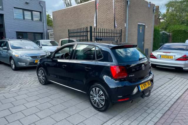 Volkswagen Polo (2014) thumbnail 6