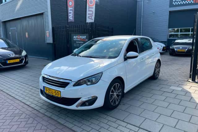 Peugeot 308 (2015) thumbnail 1