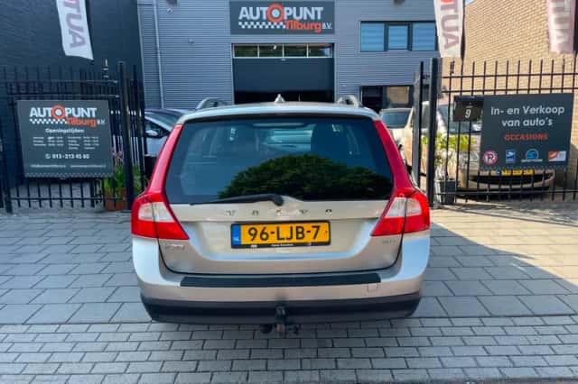 Volvo V70 (2010) thumbnail 5
