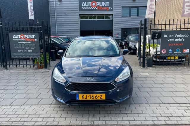 Ford Focus (2016) thumbnail 2