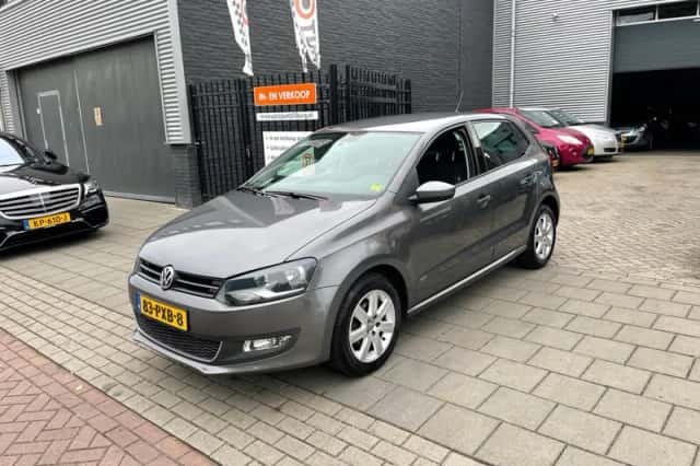 Volkswagen Polo (2011) thumbnail 1