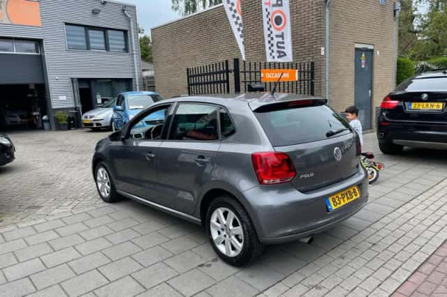 Volkswagen Polo (2011) thumbnail 6