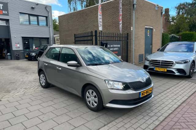 Škoda Fabia (2015) thumbnail 3