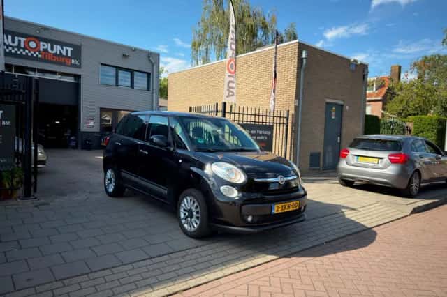 Fiat 500L (2014) thumbnail 3