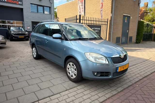 Škoda Fabia (2010) thumbnail 3