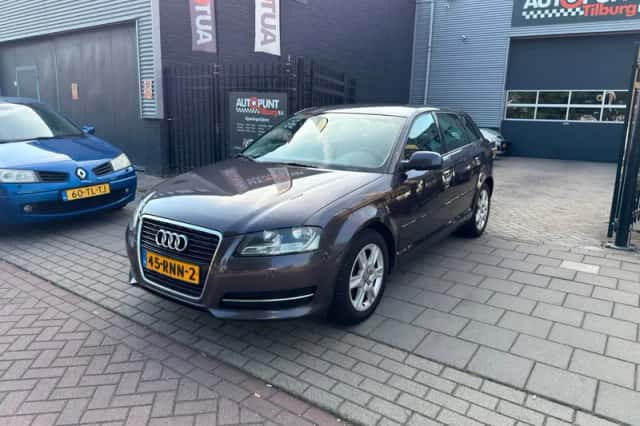Audi A3 (2011) thumbnail 1
