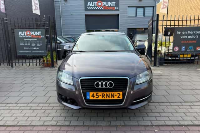 Audi A3 (2011) thumbnail 2