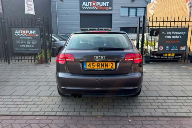 Audi A3 (2011) thumbnail 5